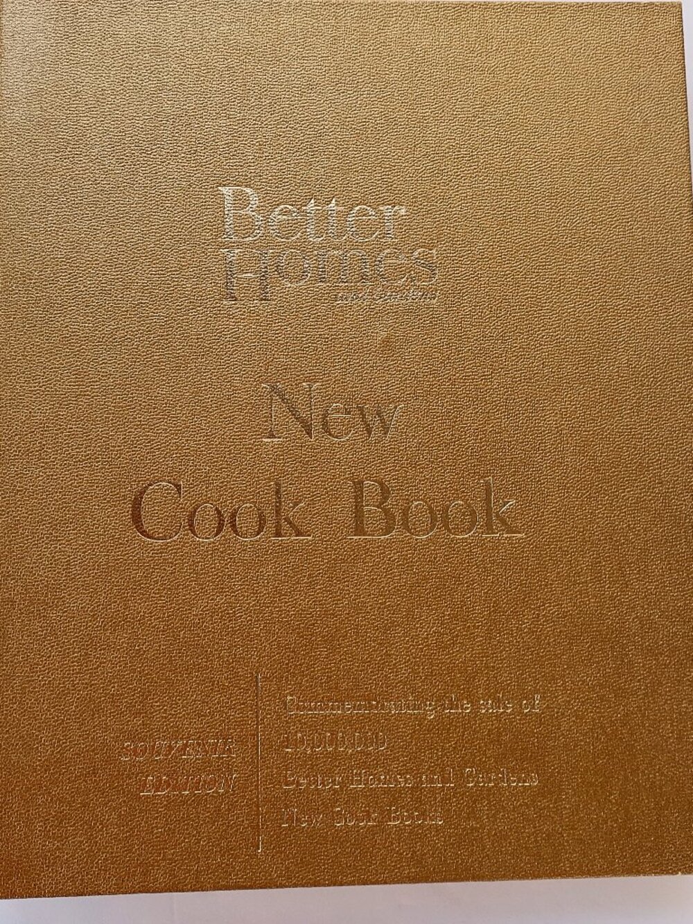 Vintage Better Homes and Gardens Cookbook Souvenir Edition 60s